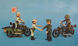 airgamboys 14402 - 2 militares USA y 2 japoneses con motos